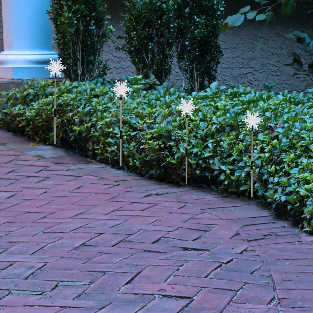 Mod Lighting and Decor LED Lighted Snowflakes Christmas Pathway Markers - 9' Black Wire - Cool White - 4ct